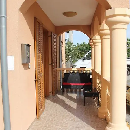 Appartement Mali Nandi *
